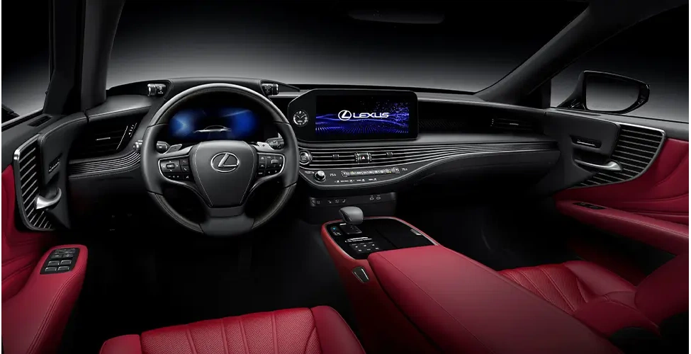 نمای داخلی Lexus LS 2026