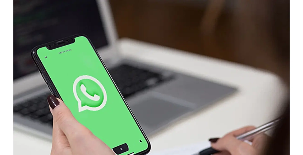صفحه ورود برنامه واتساپ
