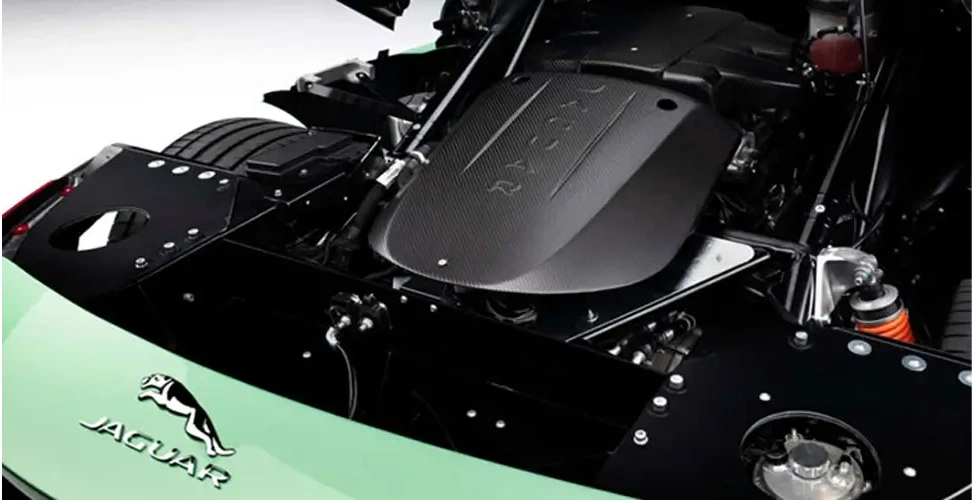 کاپوت و موتور خودروی جگوار C-X75