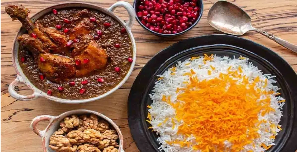 سرو فسنجون مرغ