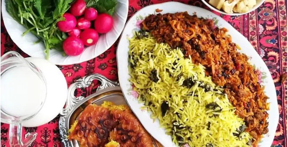 سرو کاهو پلو با مرغ