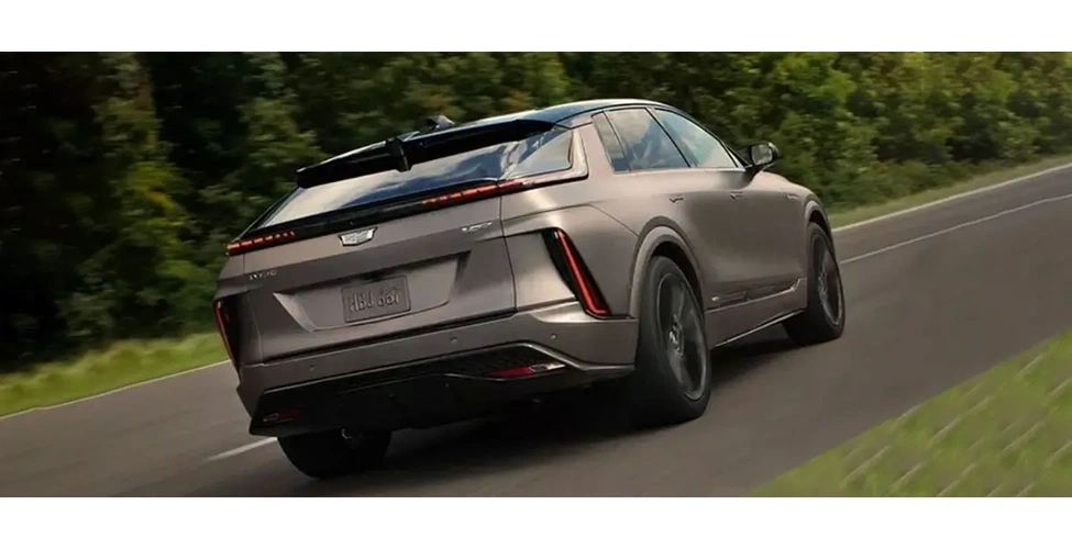 Cadillac Lyric V car