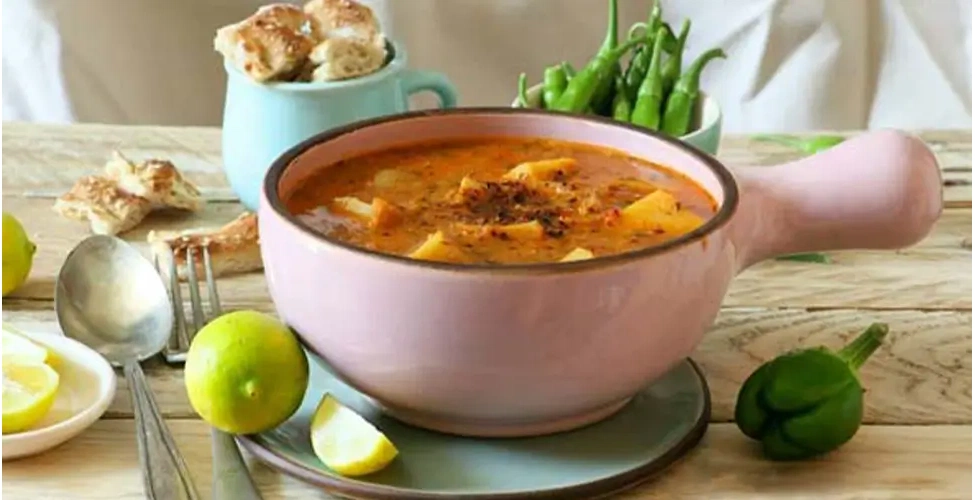 سرو اشکنه با لیمو ترش و سبزیجات